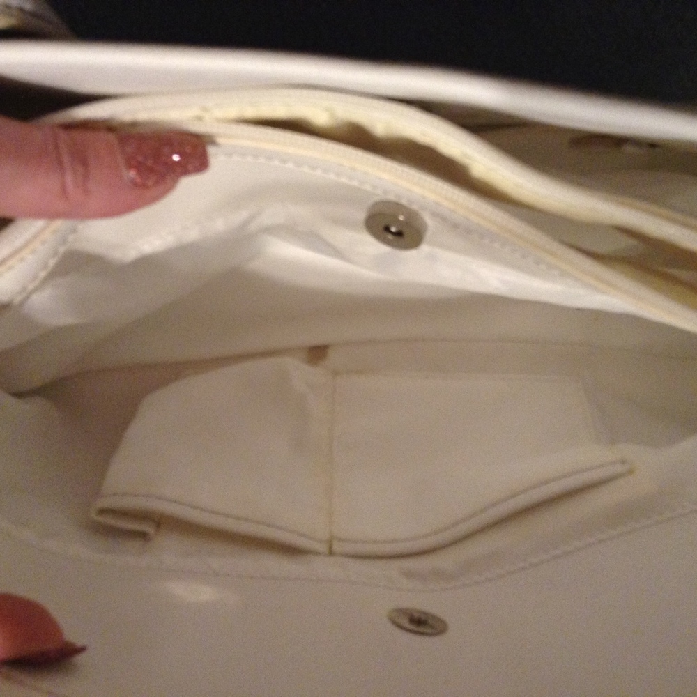 Croft and Barrow purse